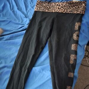 PINK Victoria's Secret Leopard Print Leggings